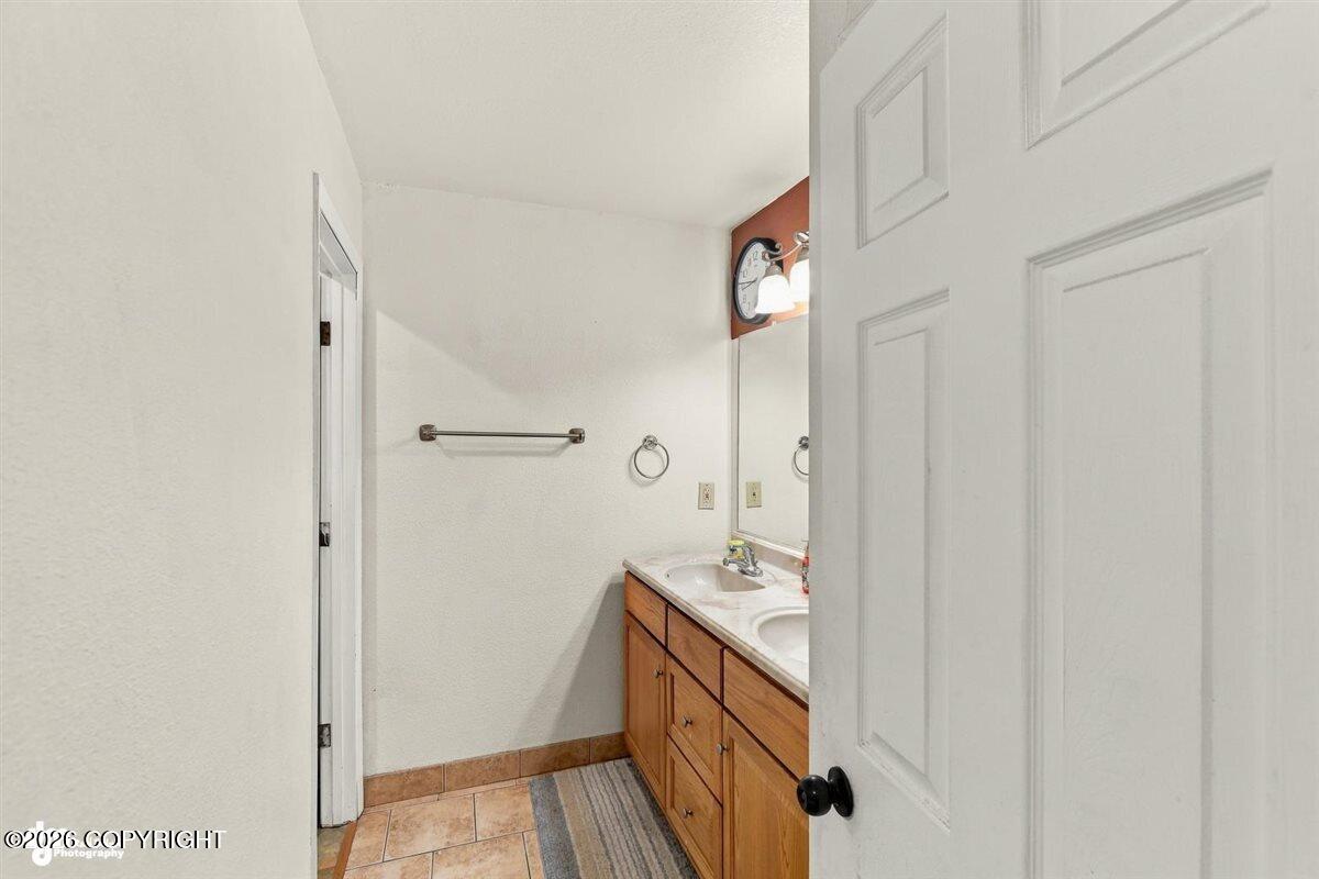 1930 E 72nd Avenue Property Photo 24