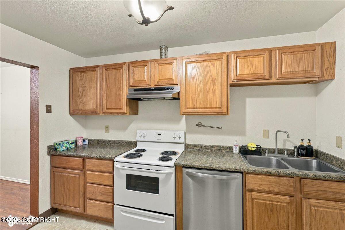 1930 E 72nd Avenue Property Photo 39