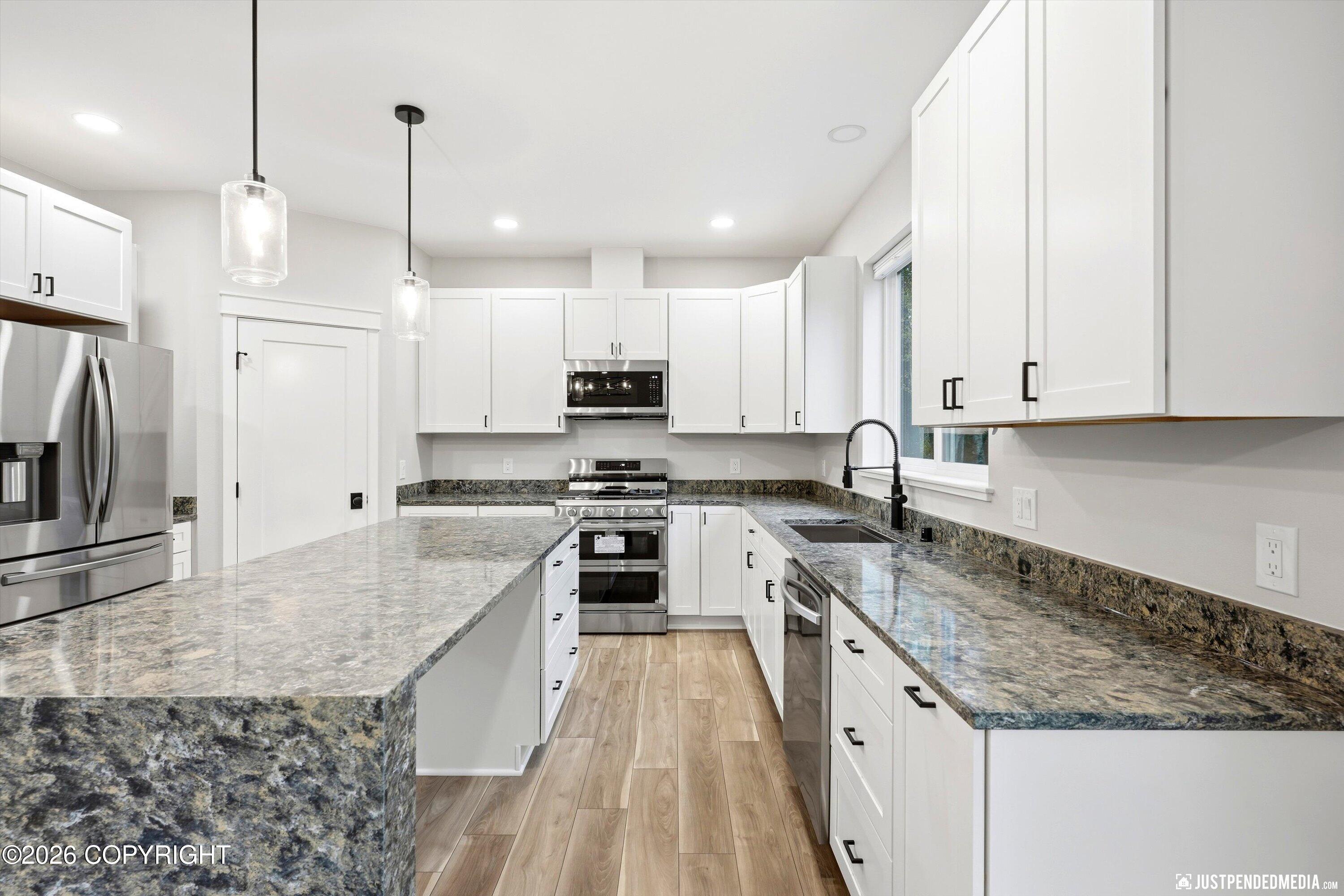7100 Kitlisa Drive Property Photo 15