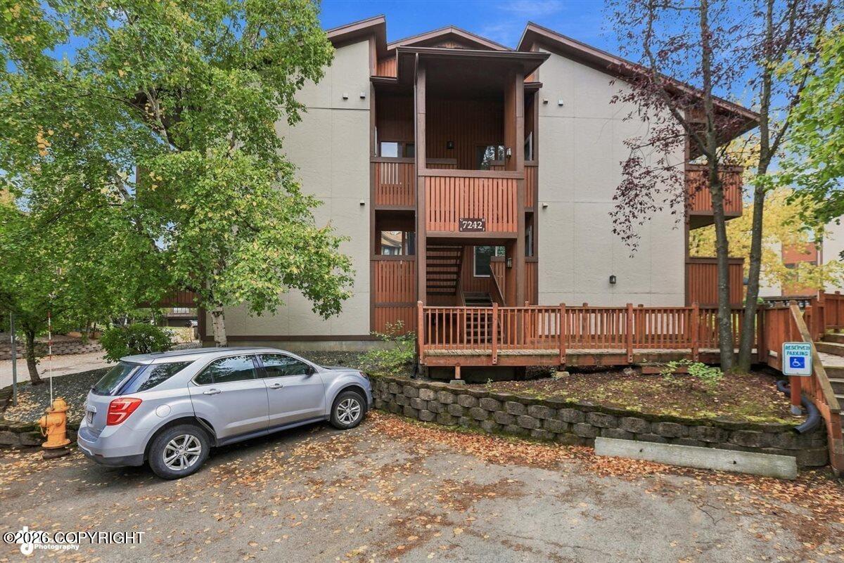 7242 Foxridge Circle #10E Property Photo 1