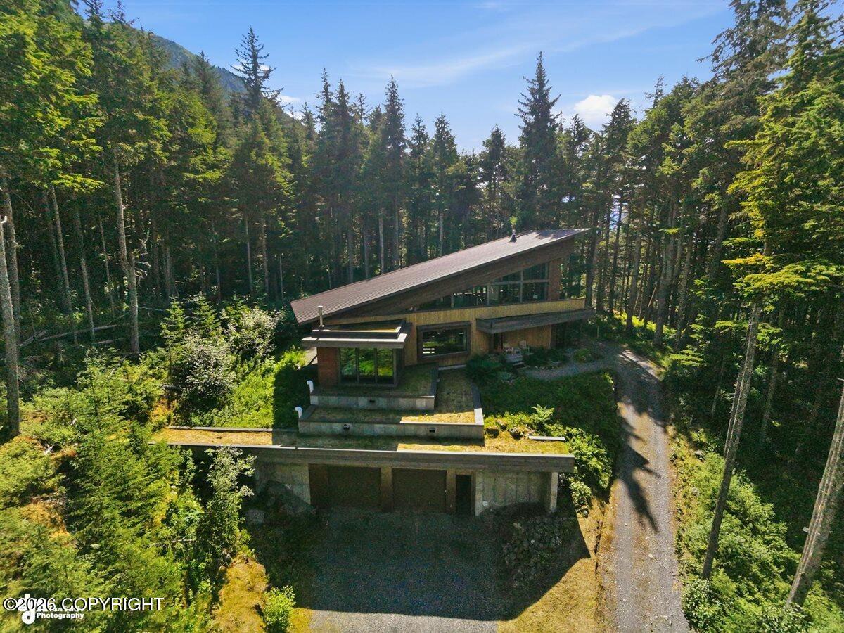 891 Vail Drive Property Photo 2