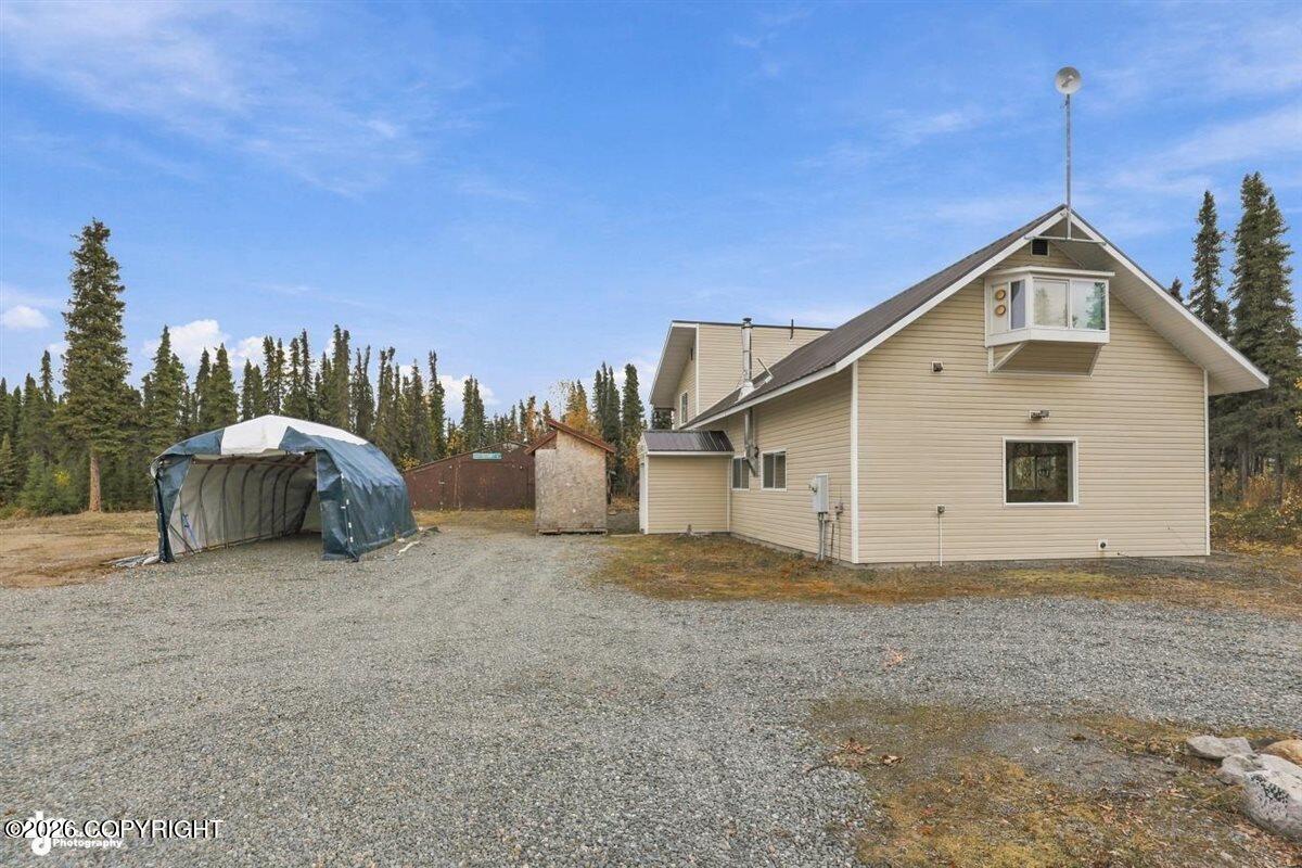 41720 Mill Avenue Property Photo 2