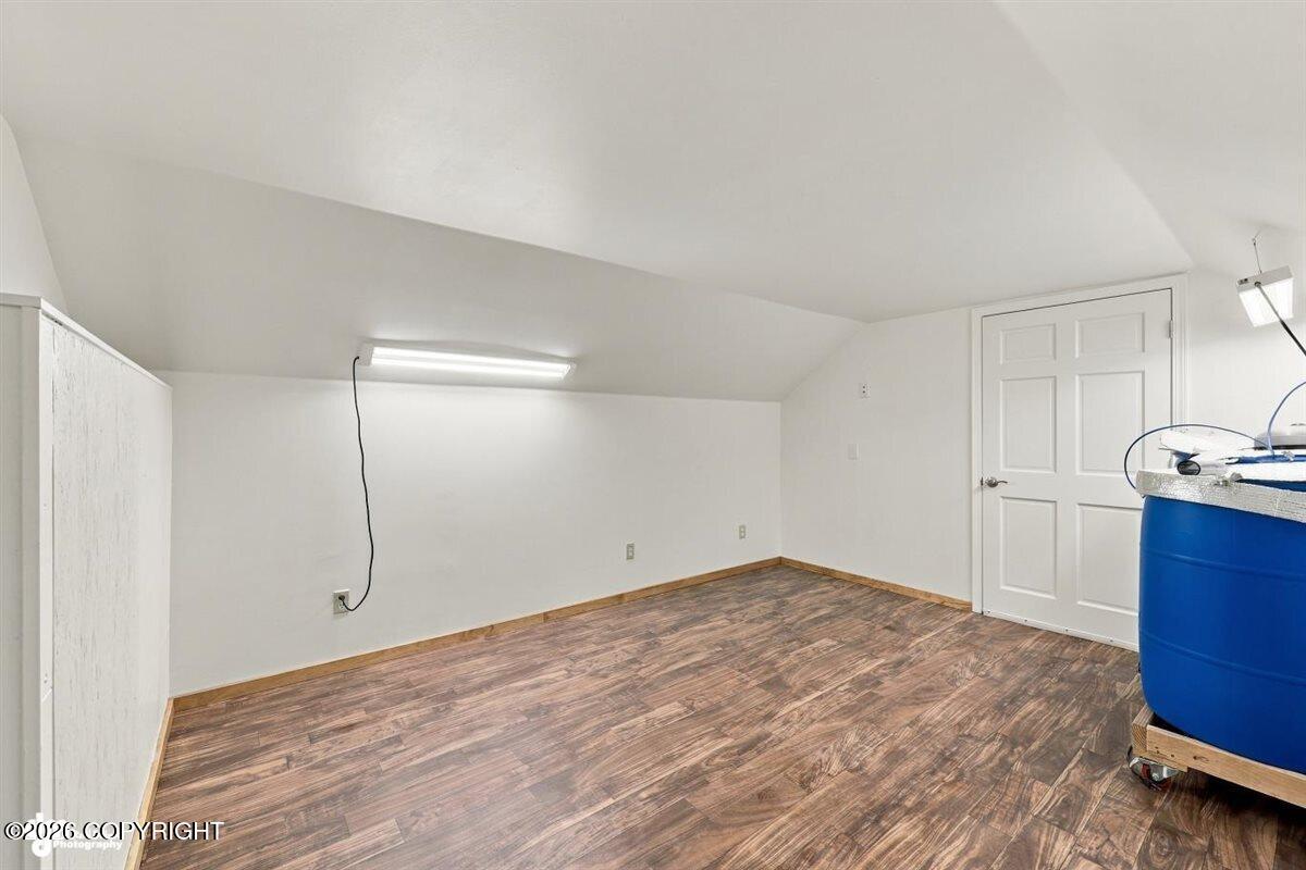 41720 Mill Avenue Property Photo 14