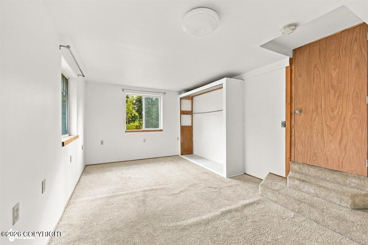 41720 Mill Avenue Property Photo 16
