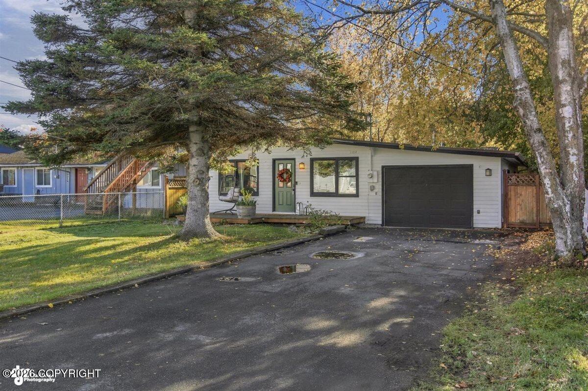 3104 W 30th Avenue Property Photo 2