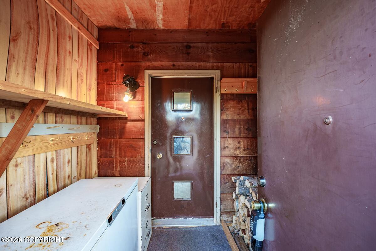 22982 W Tuxedo Avenue Property Photo 4