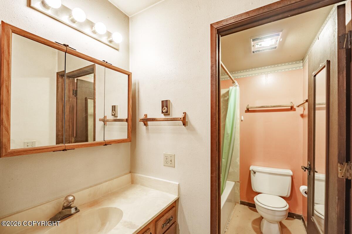 22982 W Tuxedo Avenue Property Photo 17
