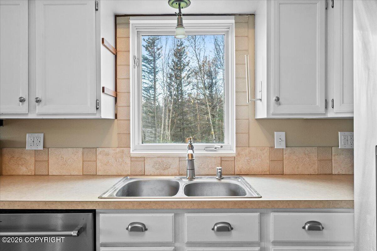 1950 N Willow Drive Property Photo 18