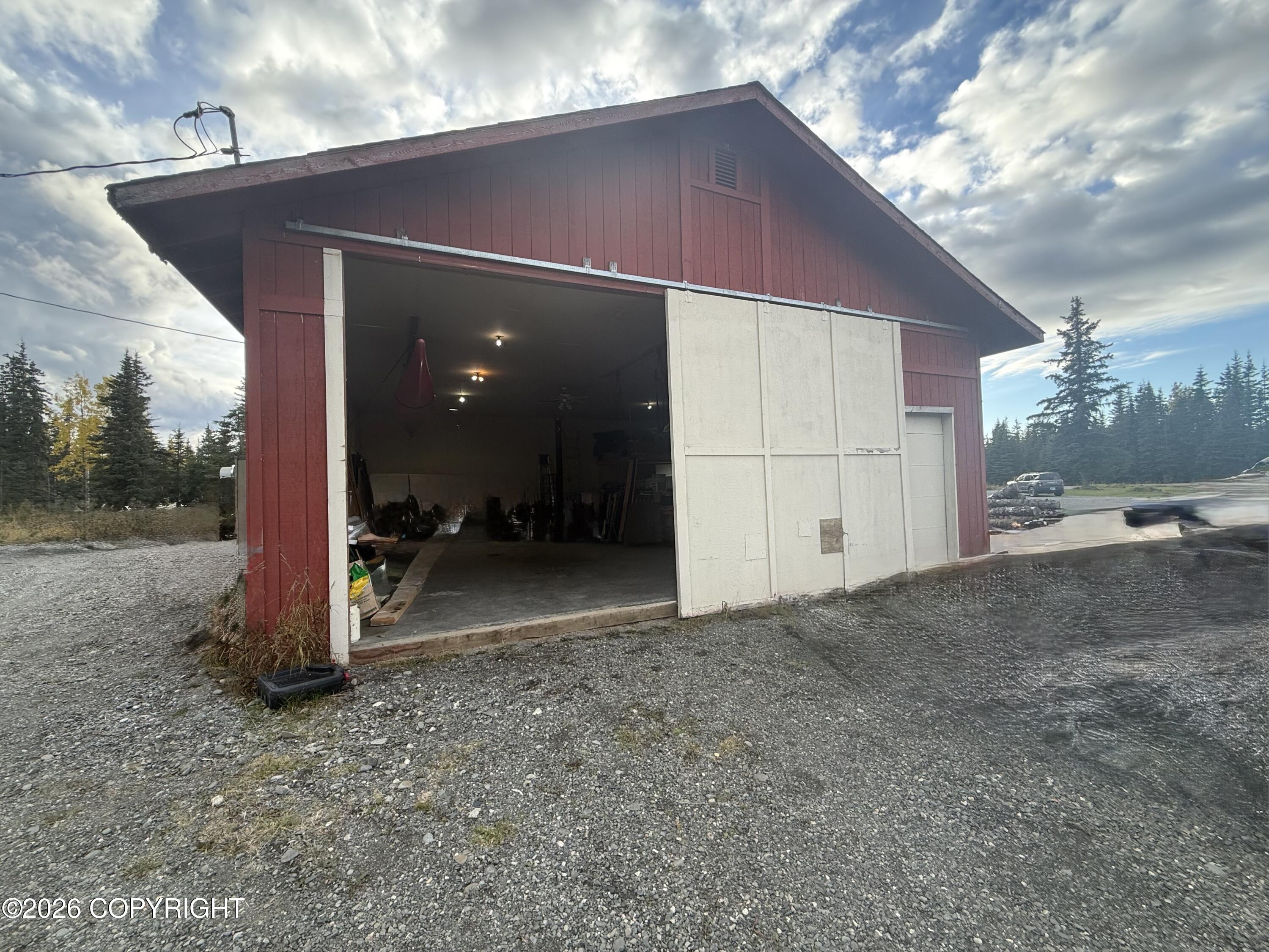 48205 E Center Avenue Property Photo 15