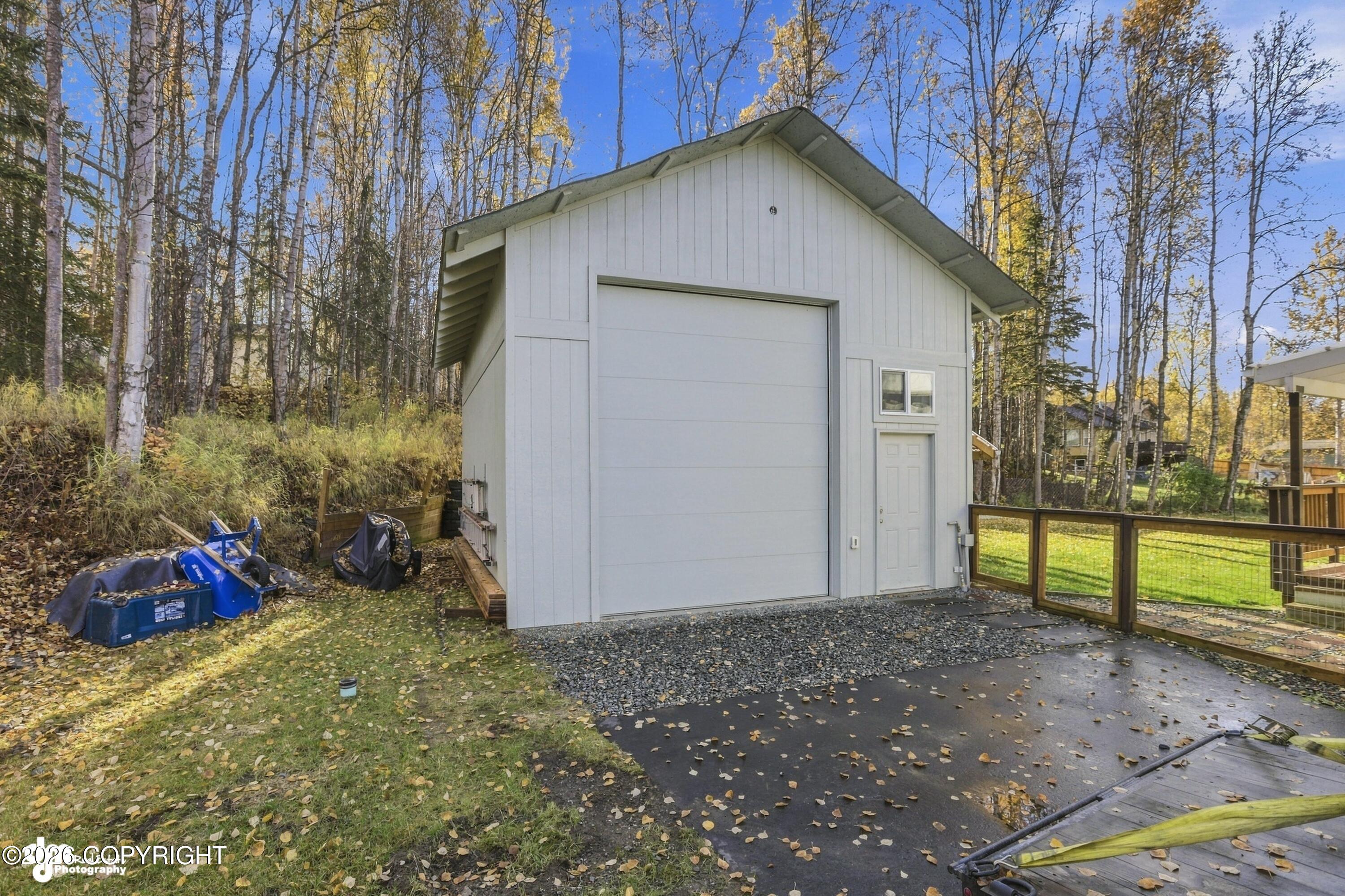 21930 Sheltering Spruce Loop Property Photo 3