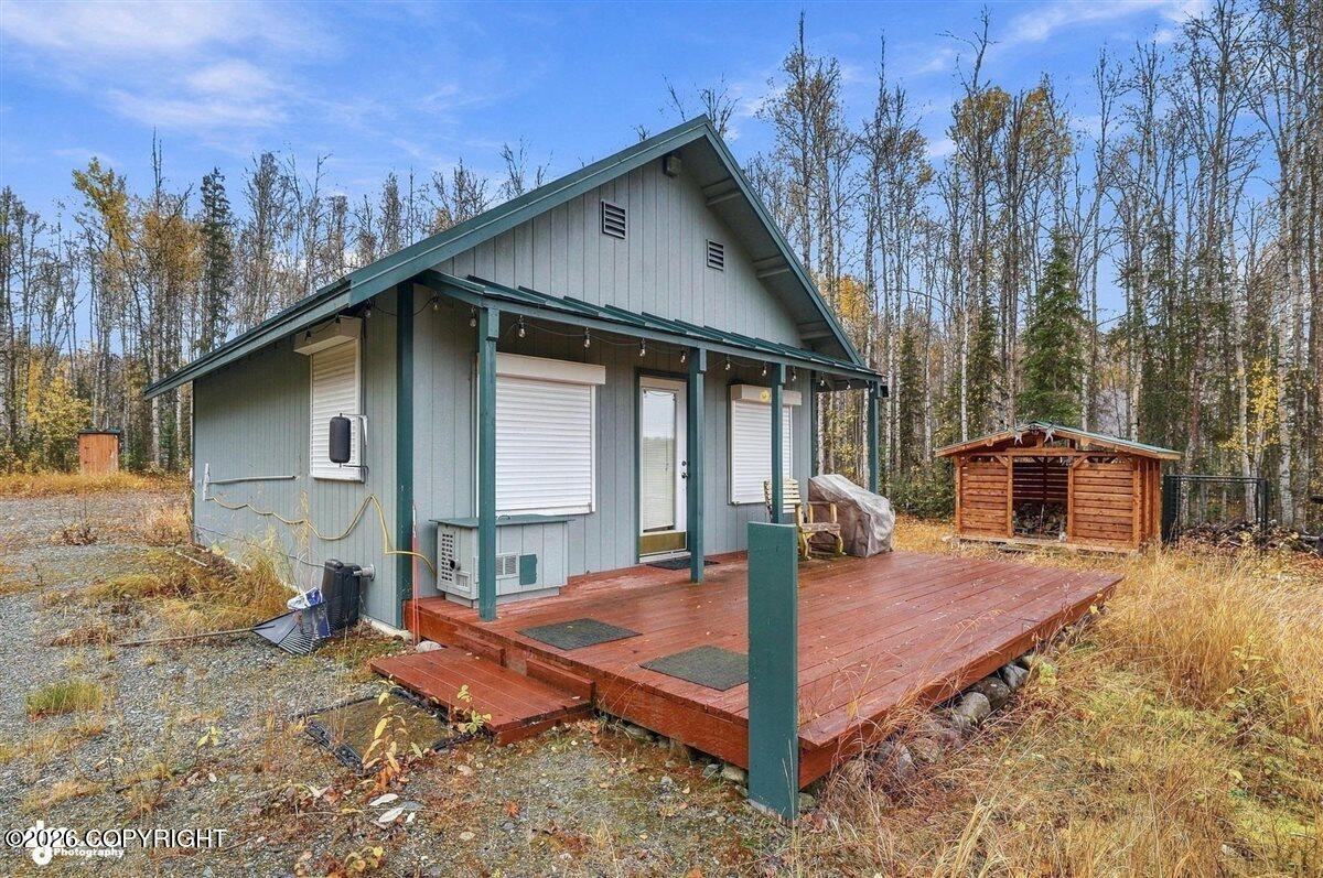 48324 S Brown Bear Road Property Photo 2