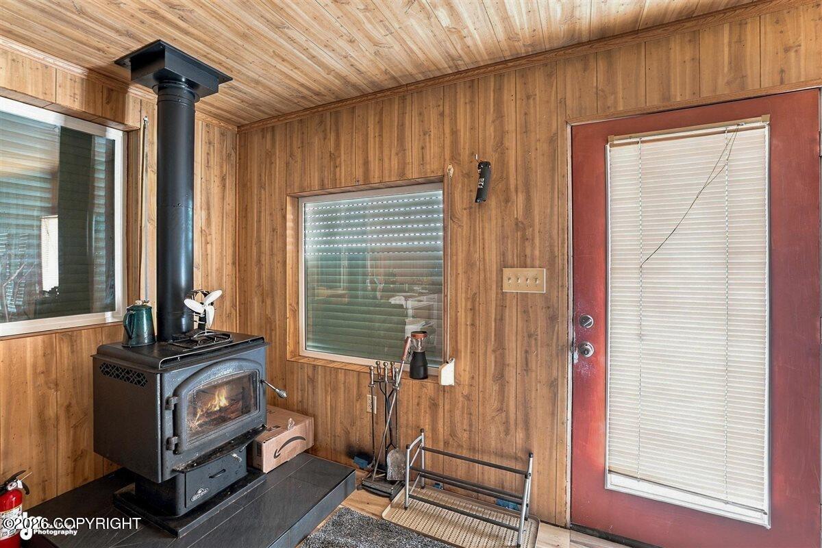 48324 S Brown Bear Road Property Photo 4