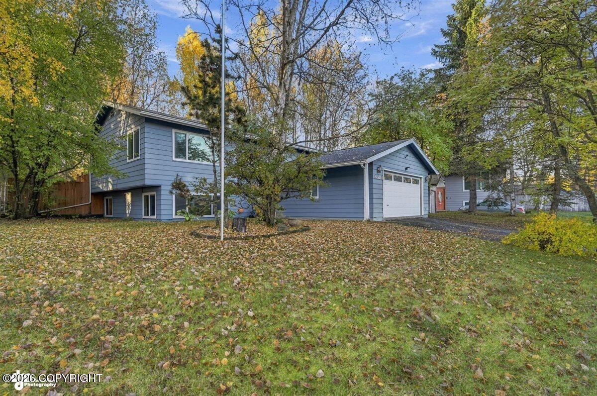 8320 Majestic Drive Property Photo 2