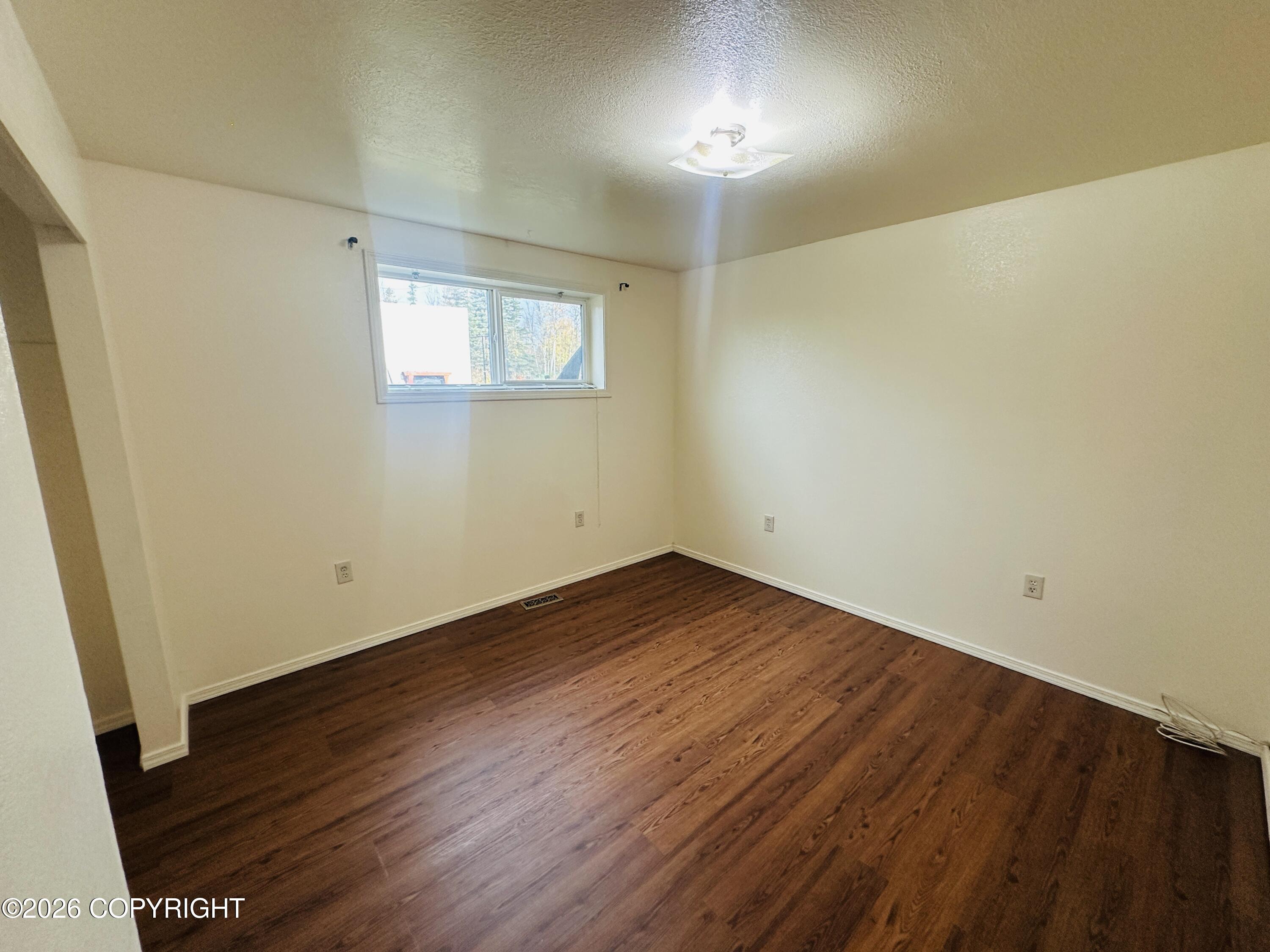 4152 S Oscar Anderson Road Property Photo 9