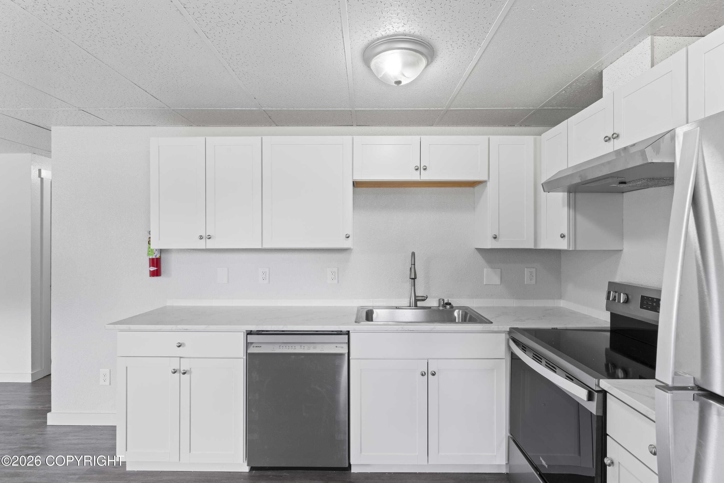 406 Camelot Drive #4 Property Photo 6