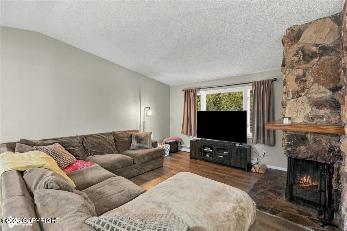 7010 Burlwood Drive Property Photo 6