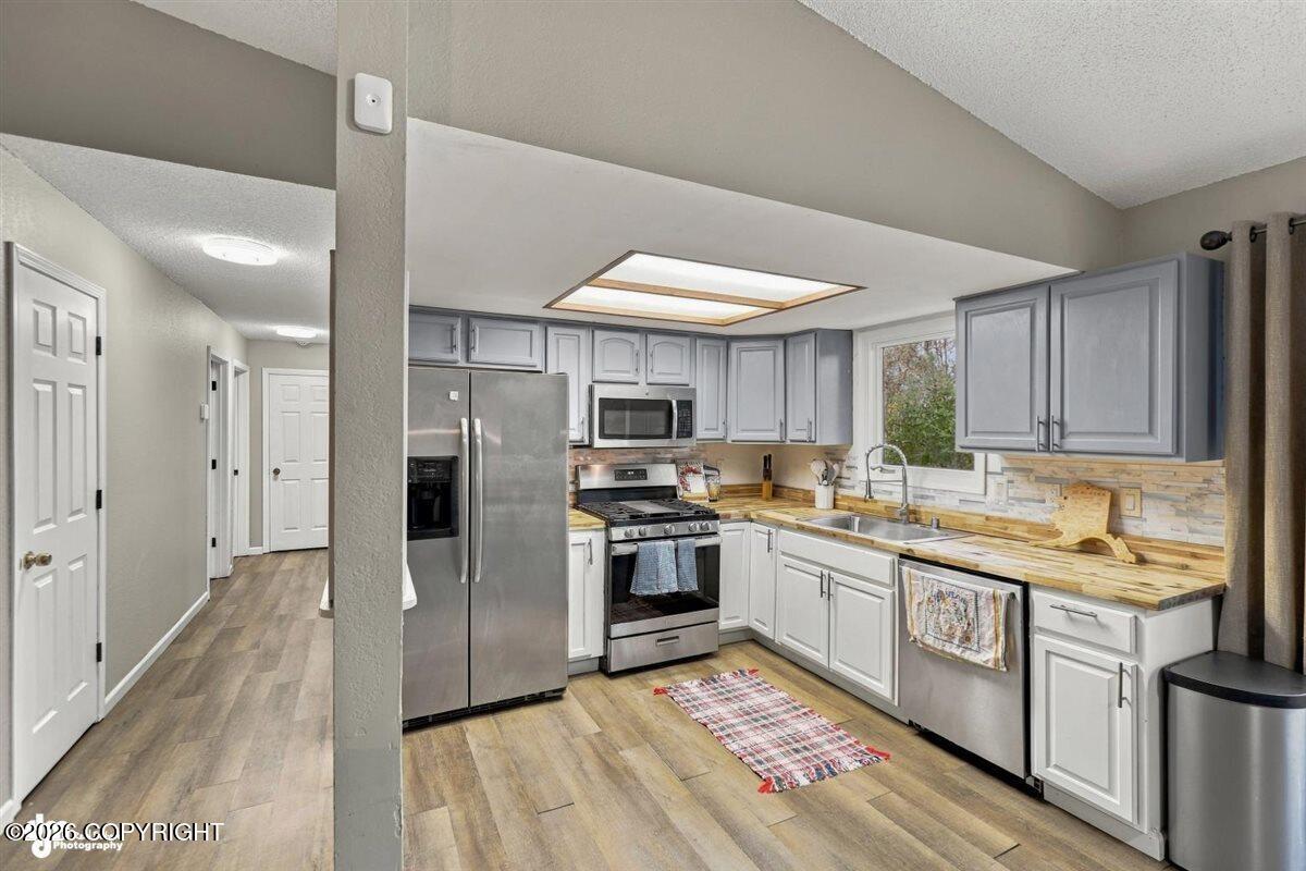 7010 Burlwood Drive Property Photo 10