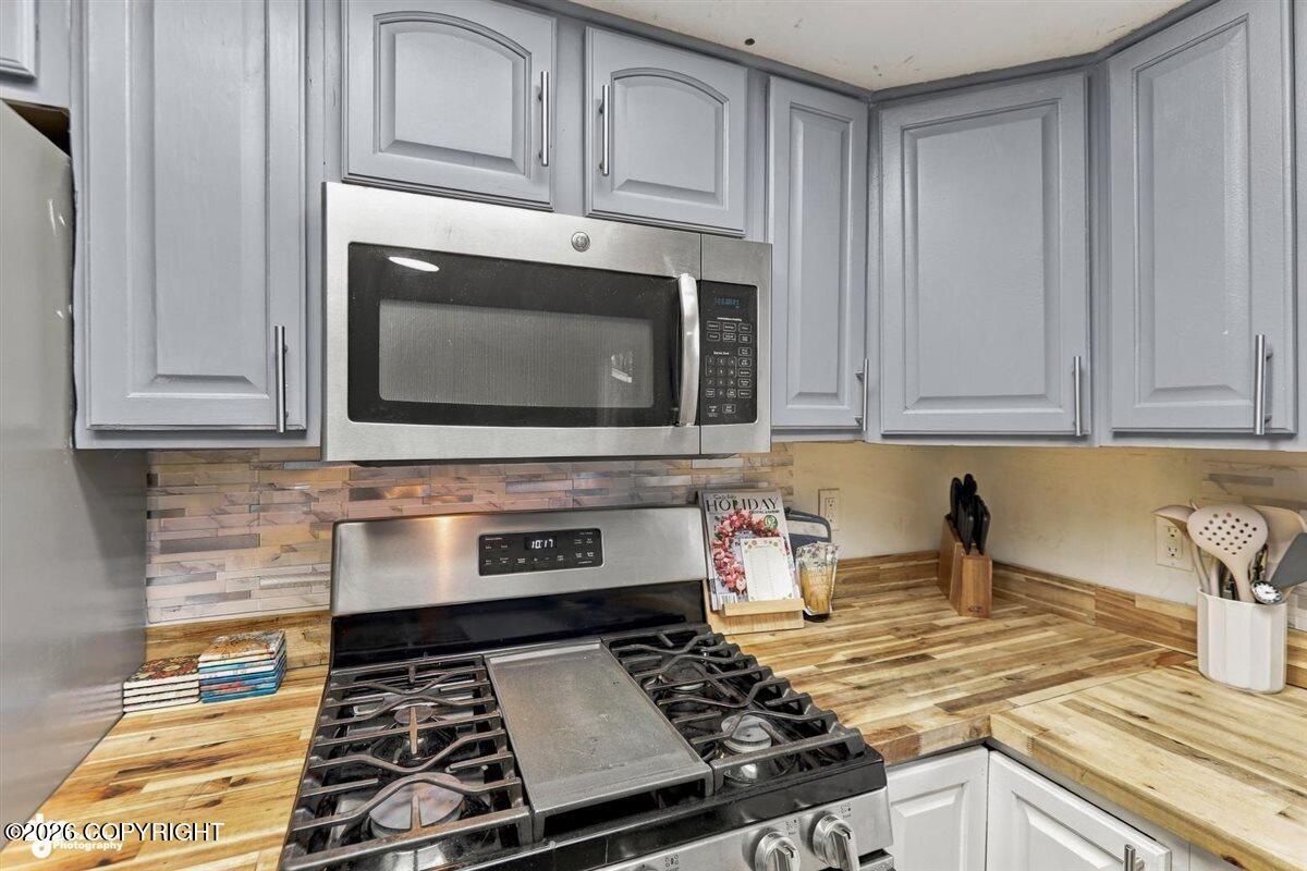 7010 Burlwood Drive Property Photo 12