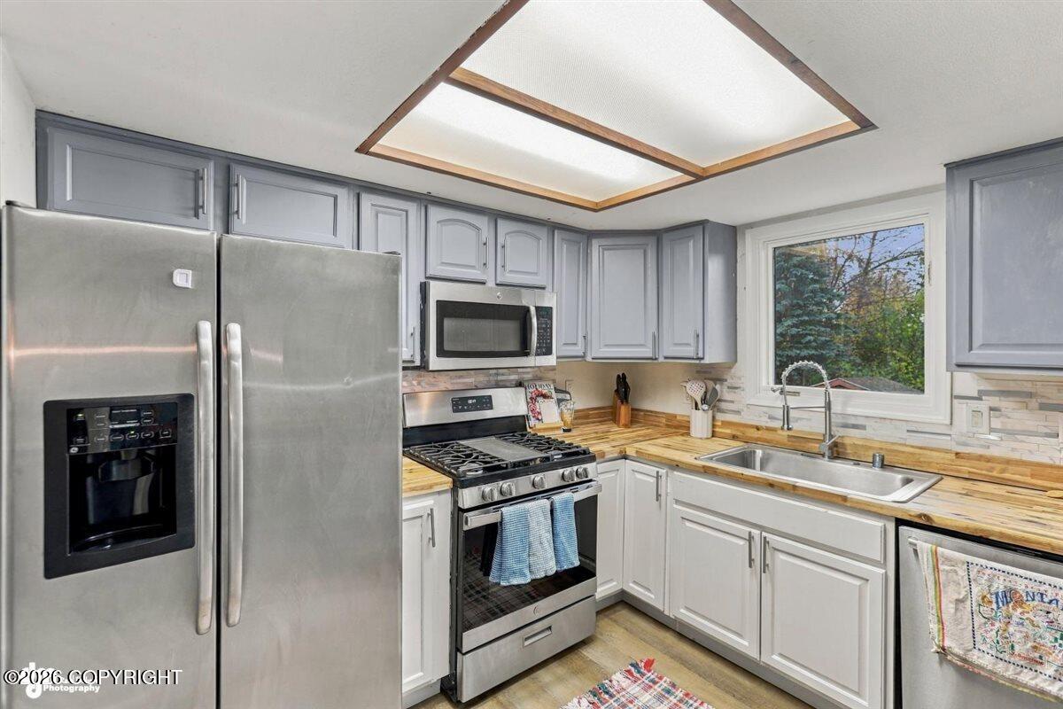 7010 Burlwood Drive Property Photo 13