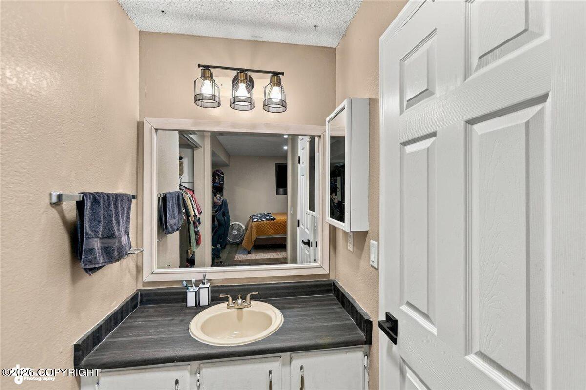 7010 Burlwood Drive Property Photo 21