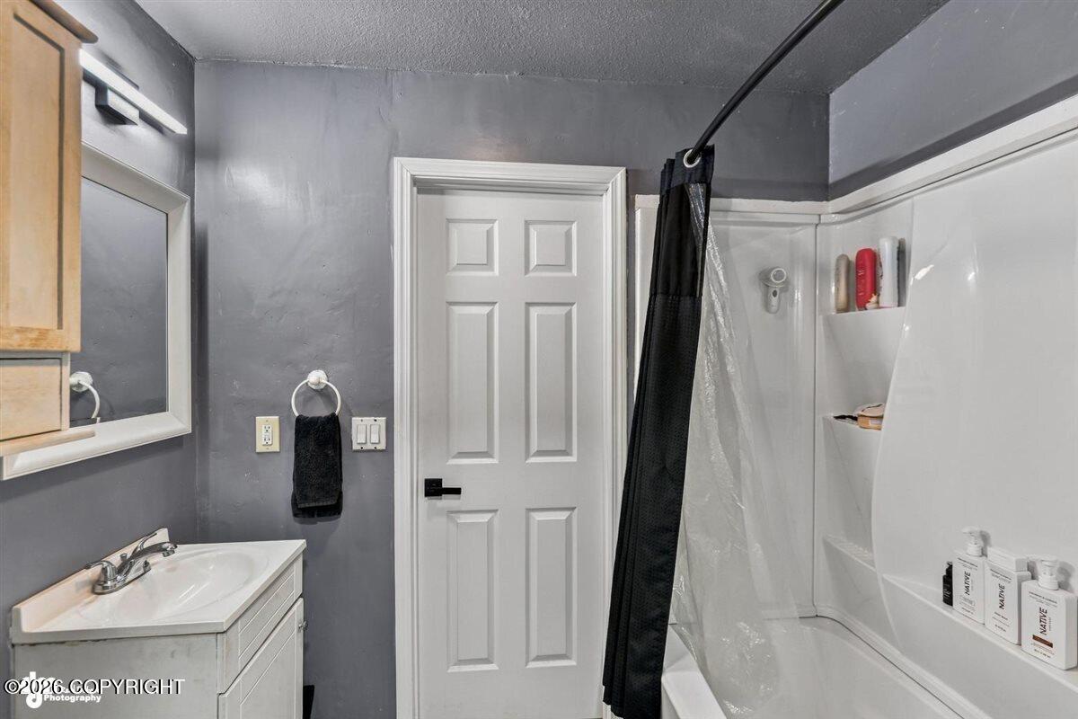 7010 Burlwood Drive Property Photo 22