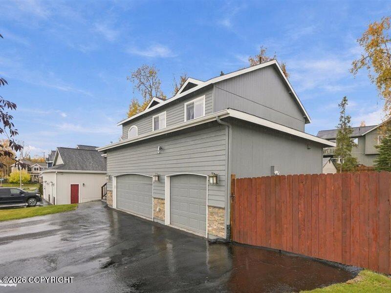 16141 Rosenburg Circle Property Photo 3