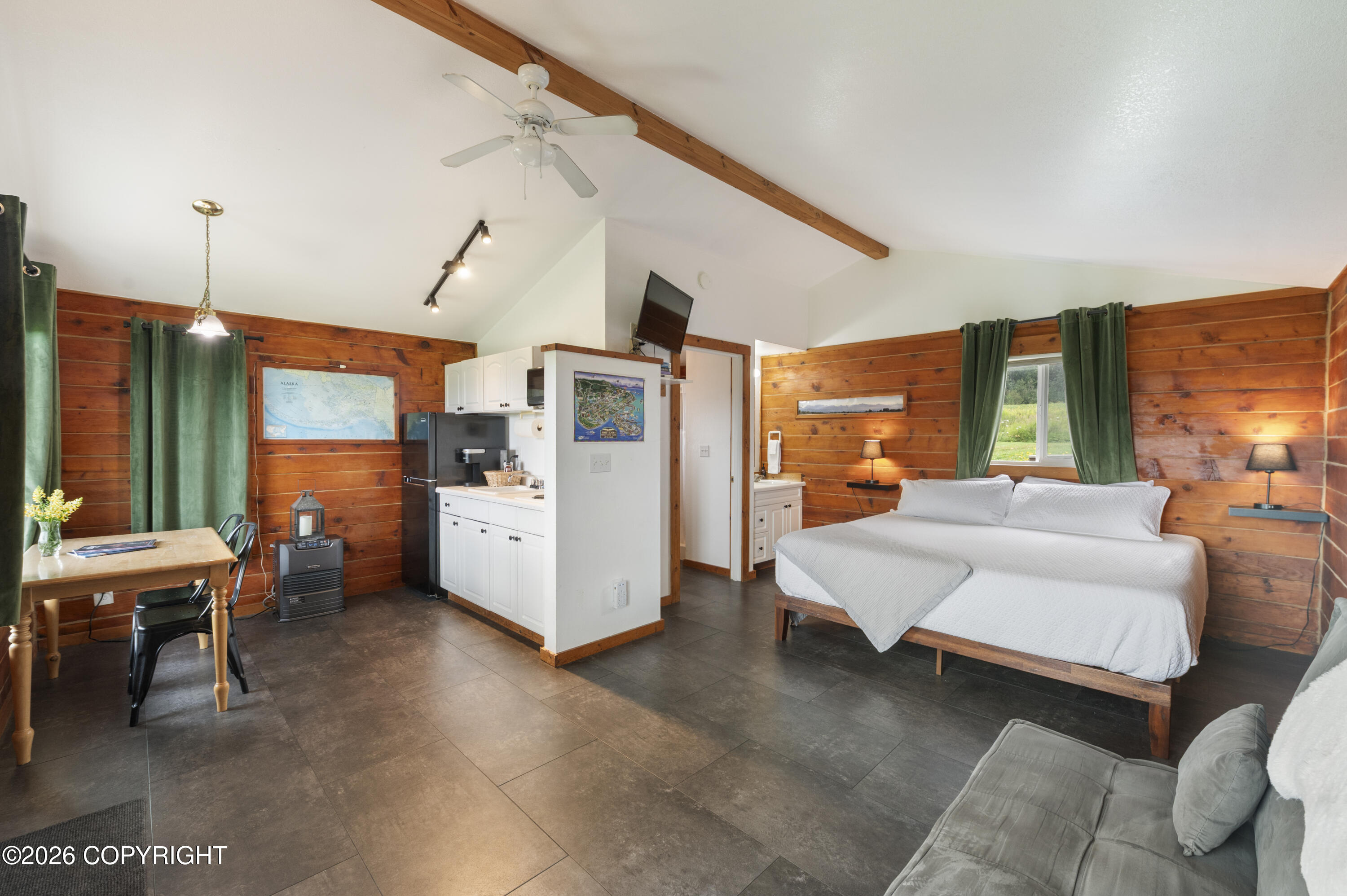 59565 E End Road Property Photo 24