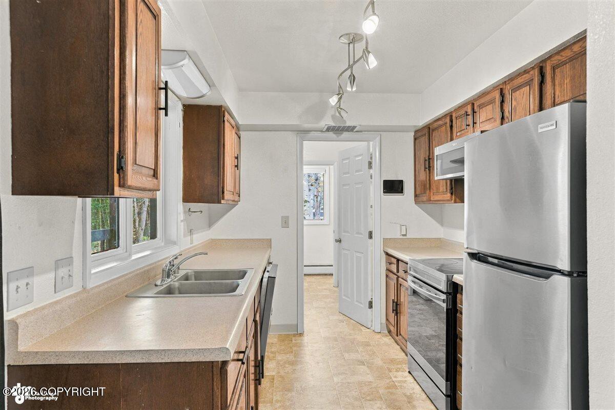 8501 Shrub Court Property Photo 8