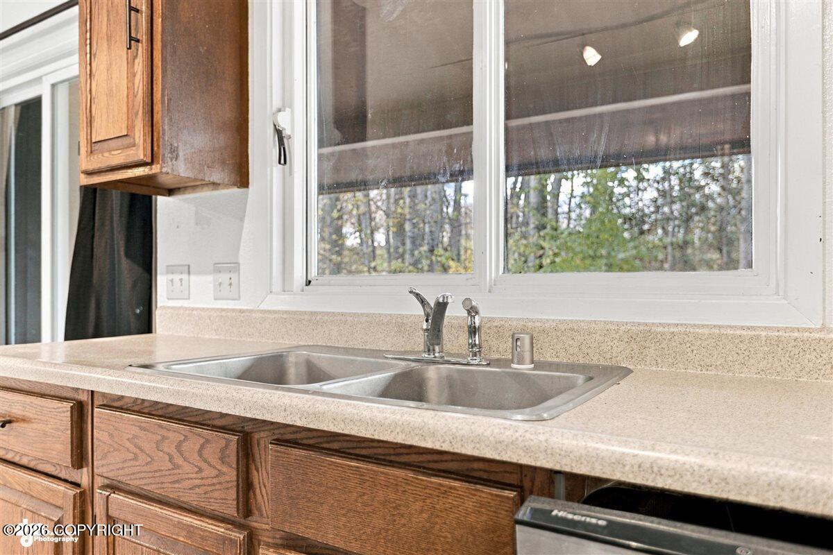 8501 Shrub Court Property Photo 9