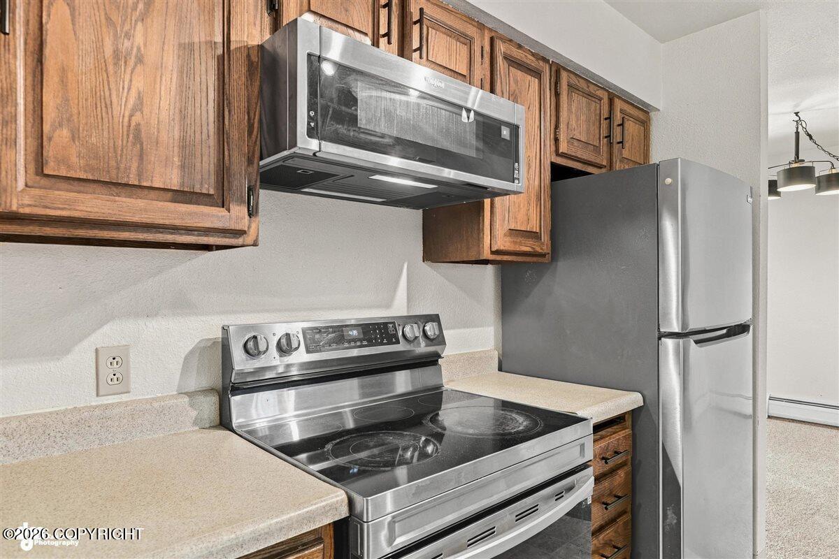 8501 Shrub Court Property Photo 10