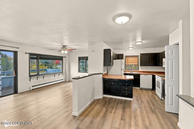 831 Merlin Loop #c1 Property Photo 5
