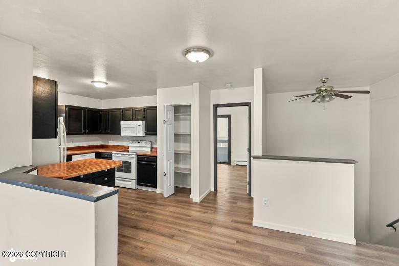 831 Merlin Loop #c1 Property Photo 13