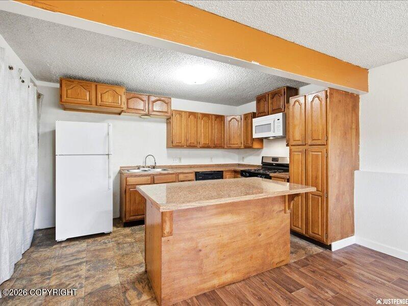 621 E 73rd Avenue Property Photo 6