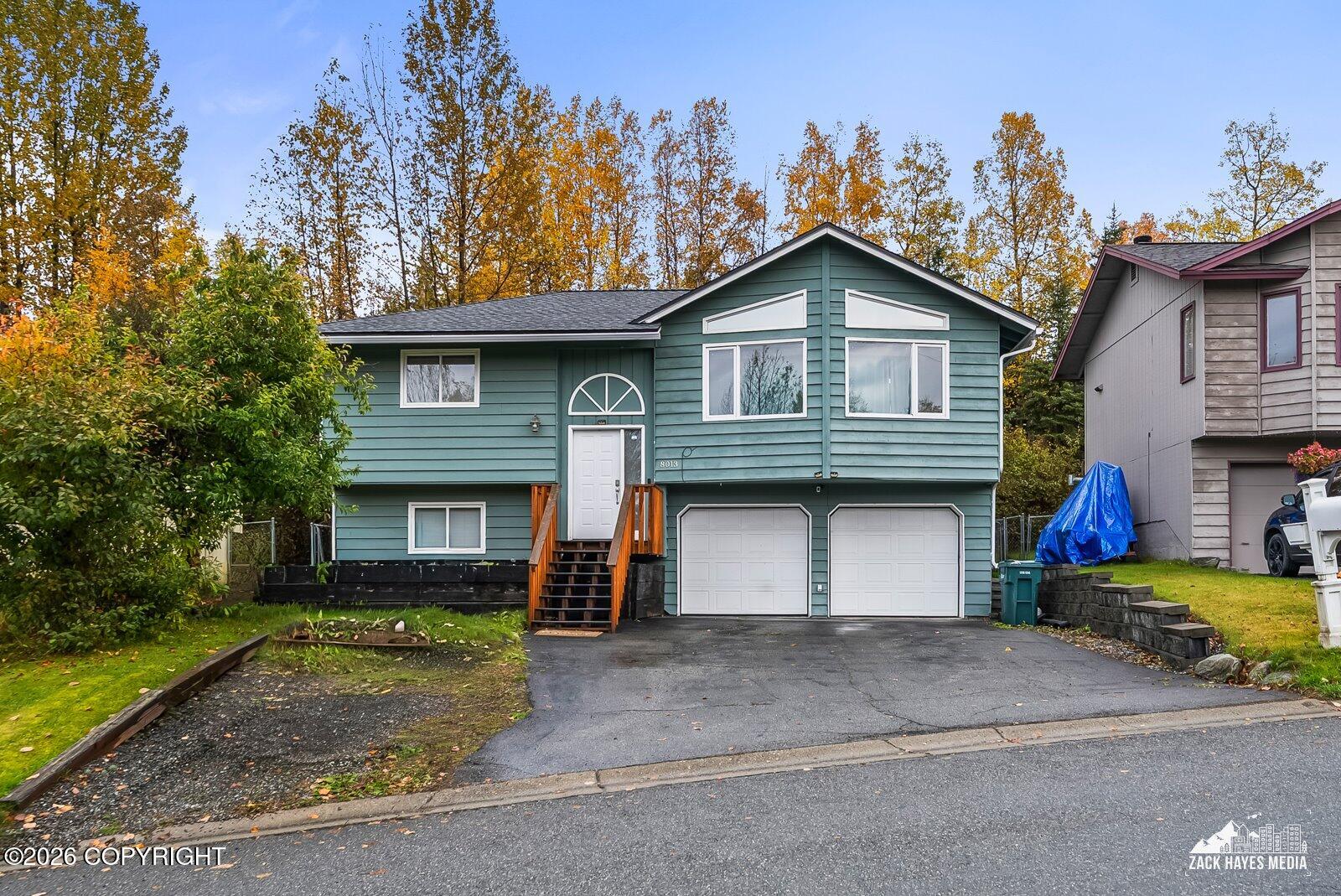 8013 Parkridge Circle Property Photo 1