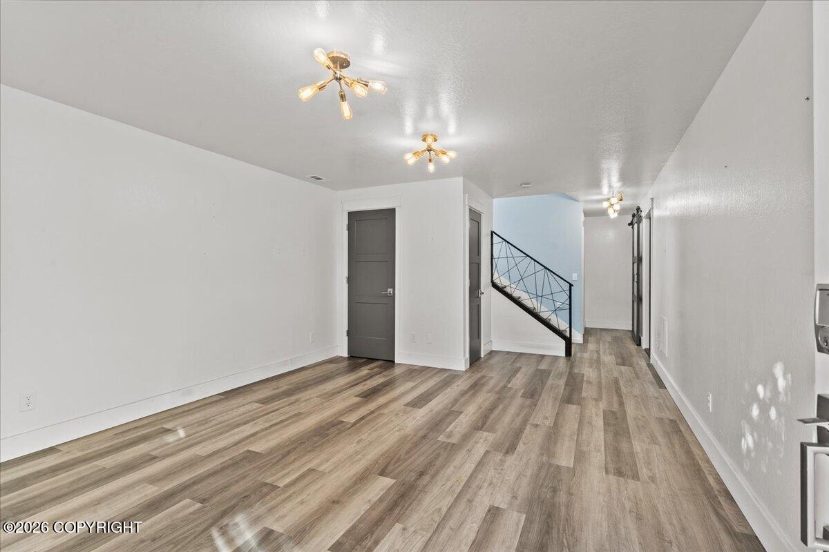 456 N Alaska Street Property Photo 5