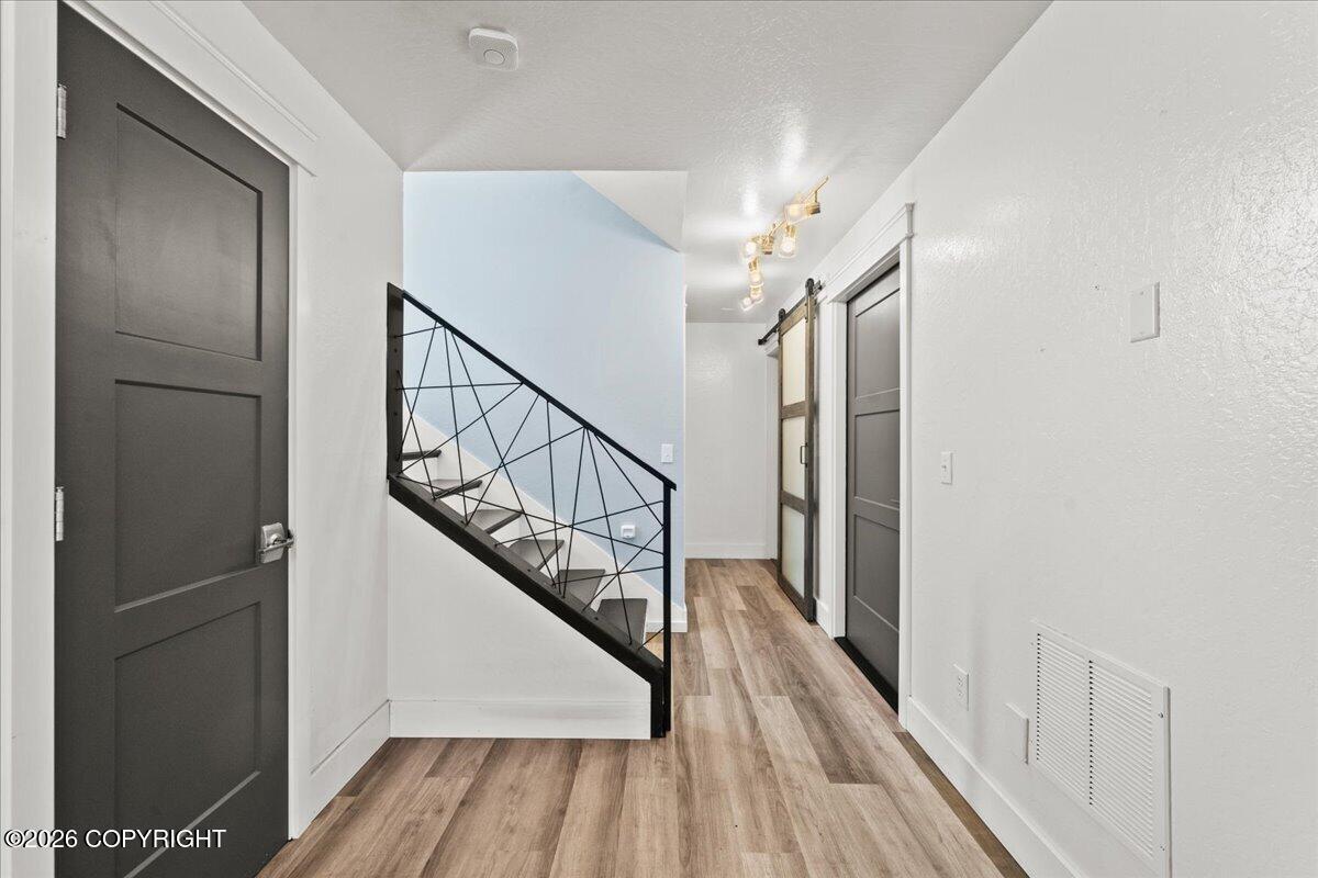 456 N Alaska Street Property Photo 7