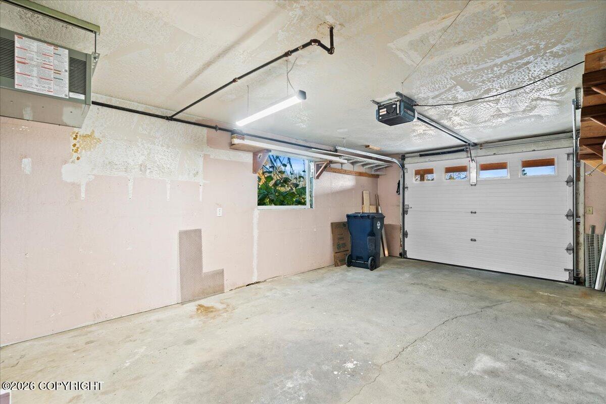 456 N Alaska Street Property Photo 40