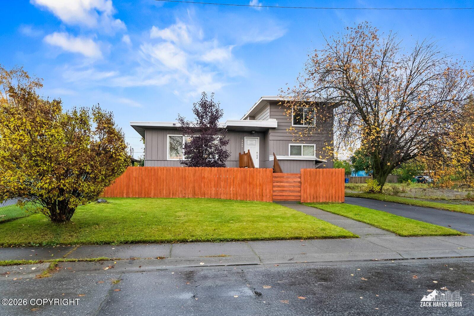 1409 Juneau Street Property Photo 1