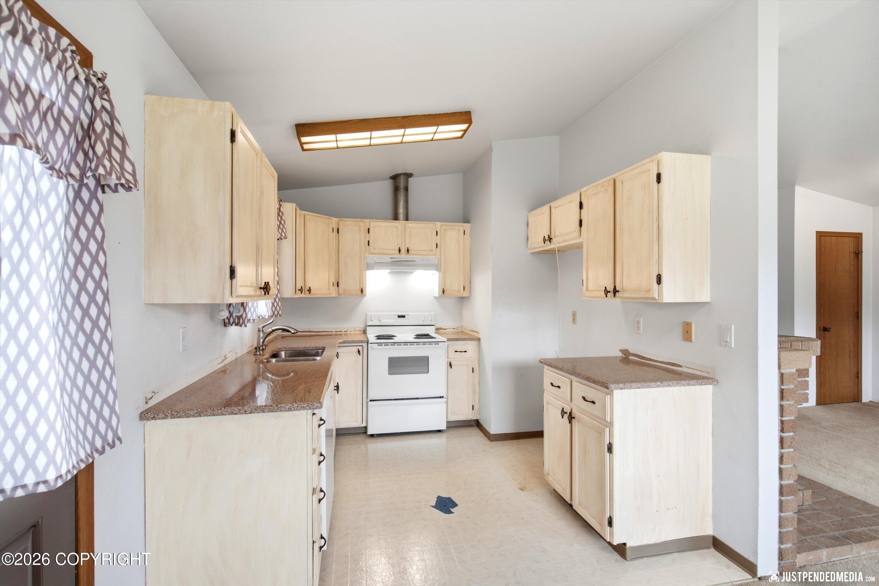 3480 Harrier Circle Property Photo 4