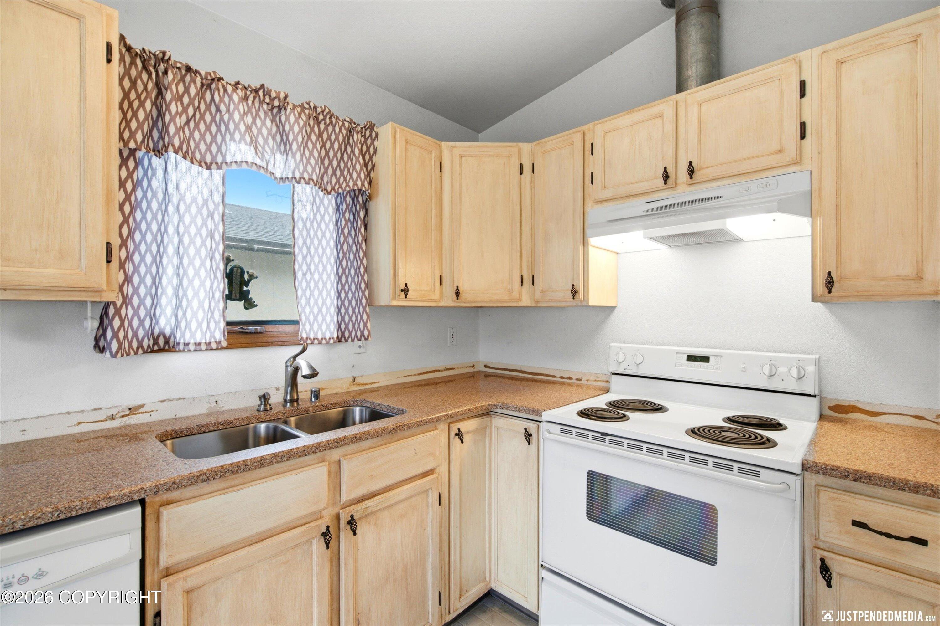 3480 Harrier Circle Property Photo 5
