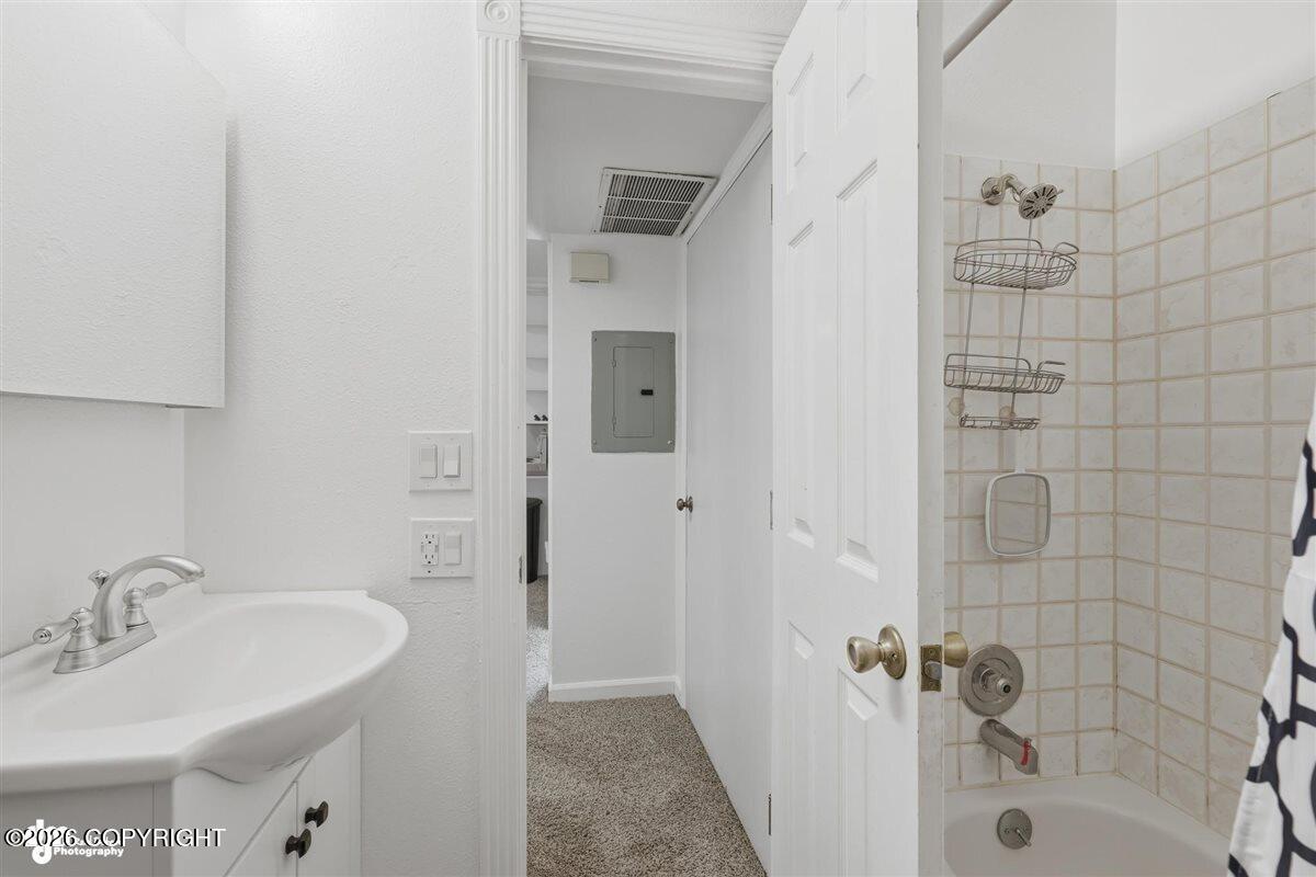 7230 Huntsman Circle E Property Photo 10