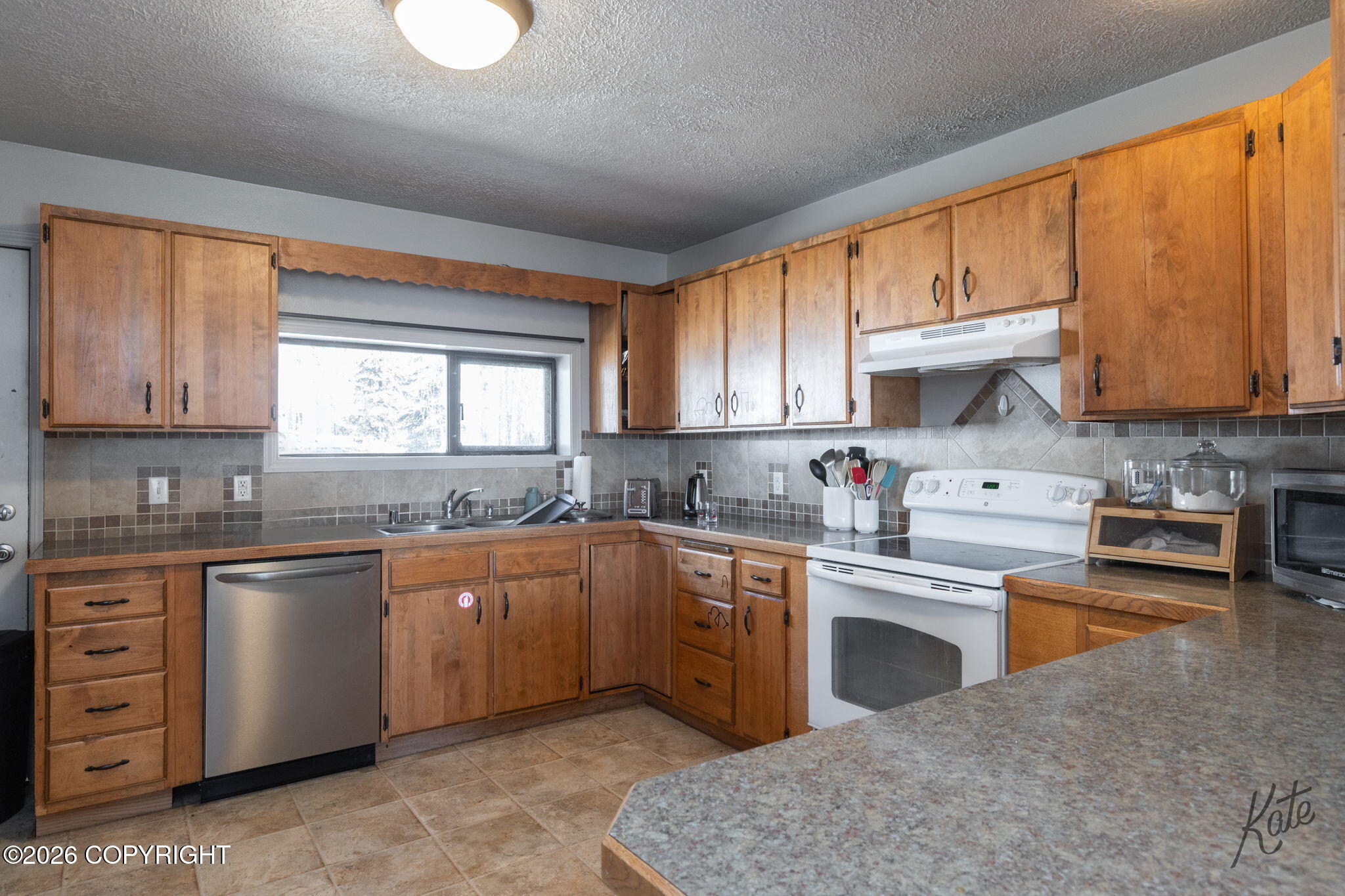 1510 Farmers Loop Road Property Photo 2