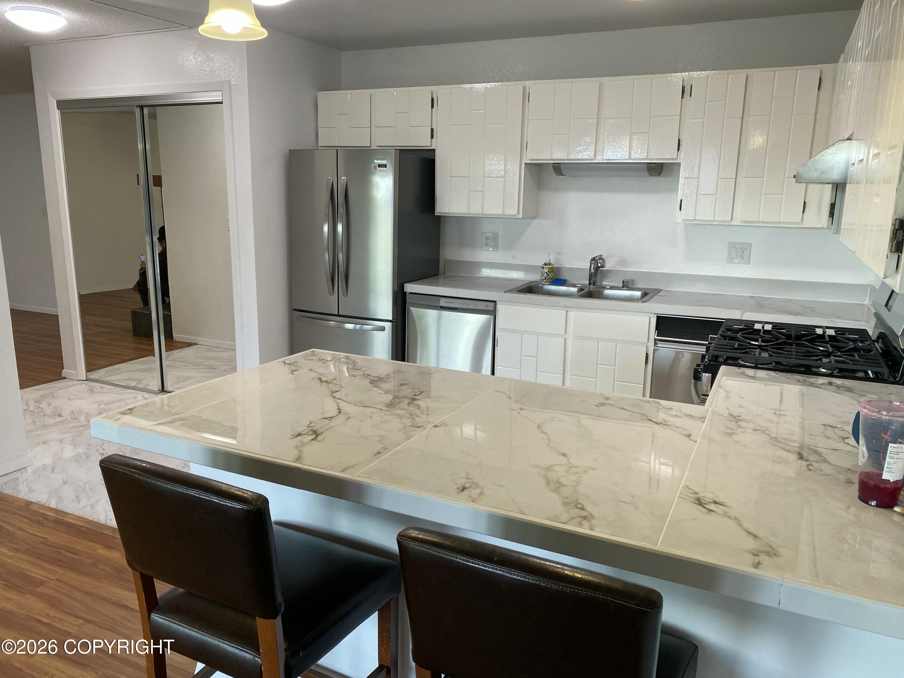 5402 W Dimond Boulevard #a1 Property Photo 10