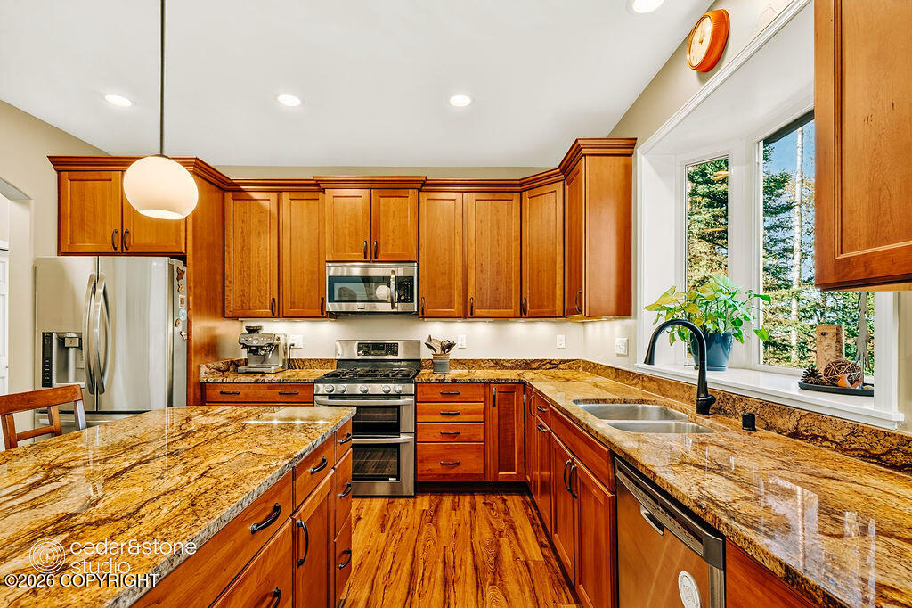17729 Shasta Circle Property Photo 4