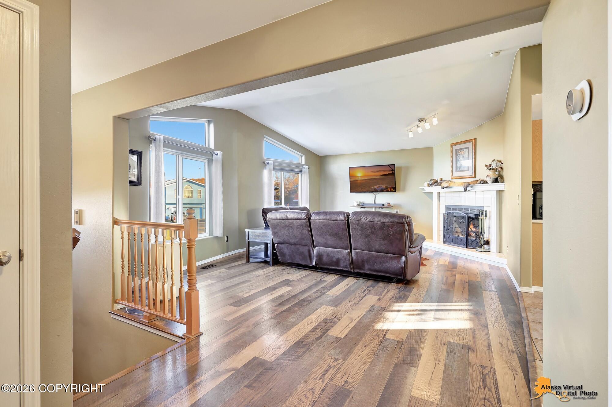 5534 College Meadow Circle Property Photo 3
