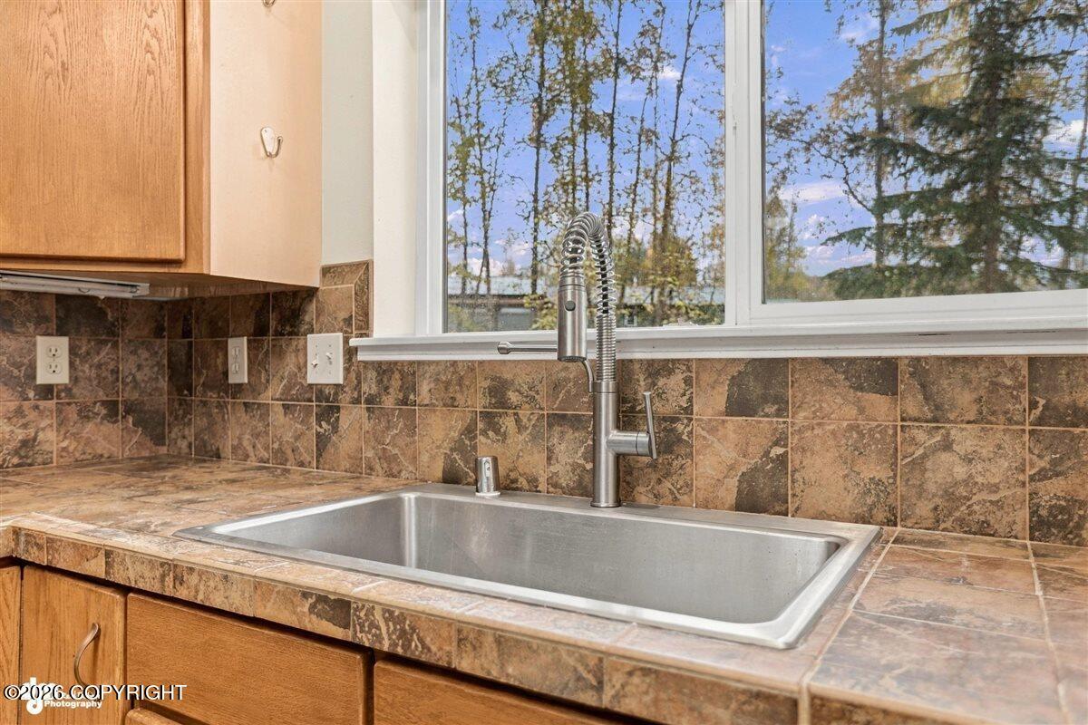 21500 River Park Drive Property Photo 18
