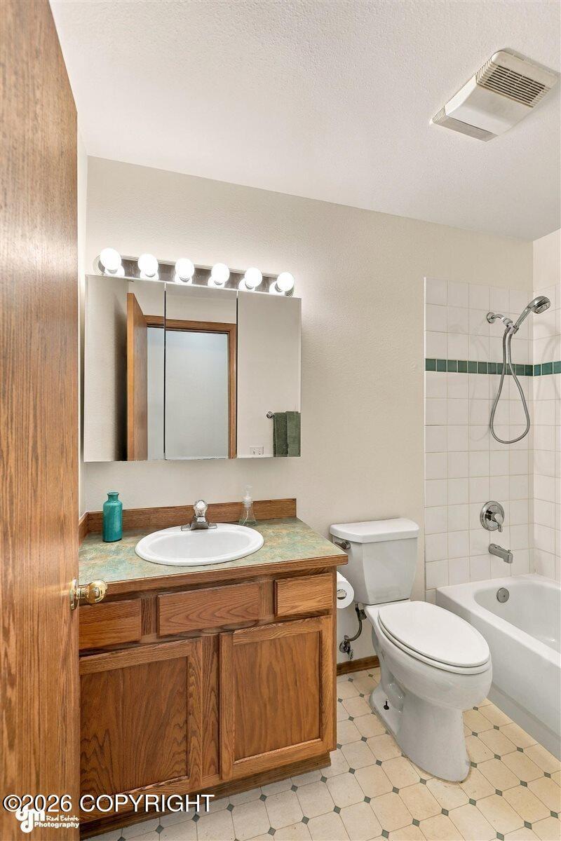 1151 Bentree Circle Property Photo 13