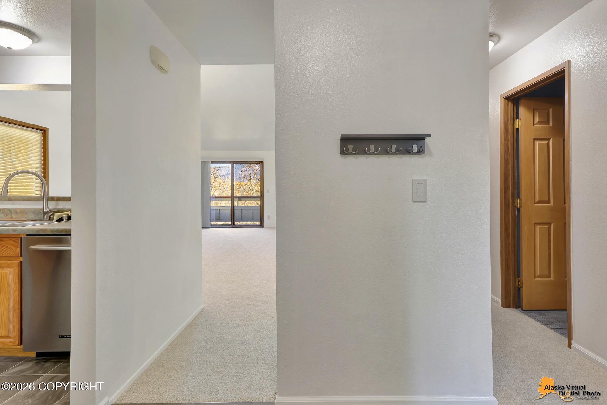 5608 E 40th Avenue #b301 Property Photo 7