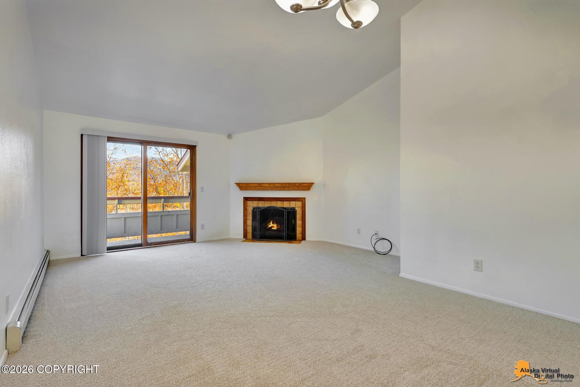 5608 E 40th Avenue #b301 Property Photo 8