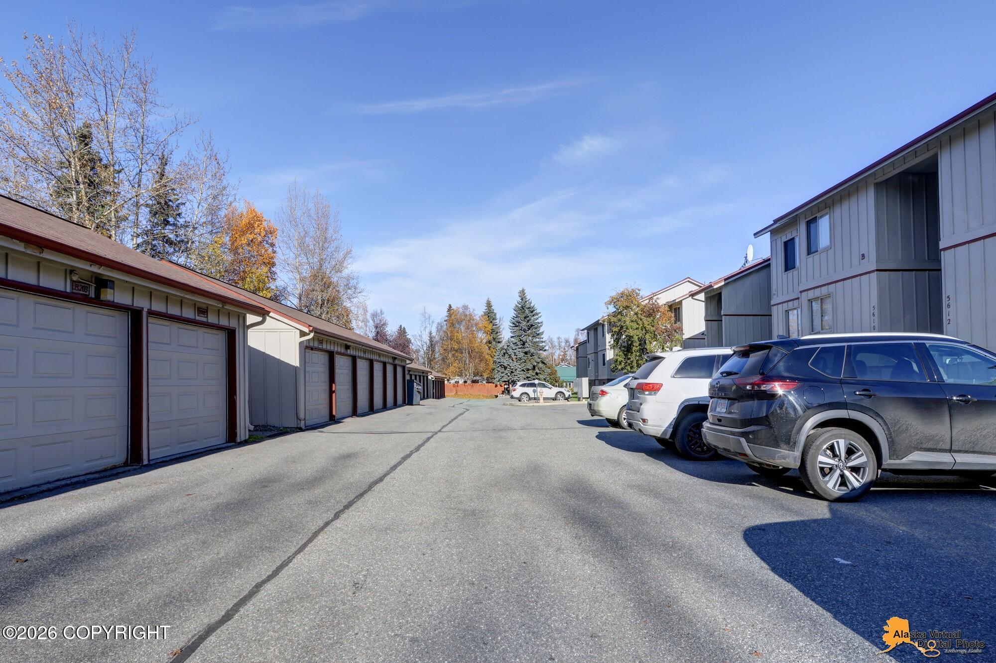 5608 E 40th Avenue #b301 Property Photo 19